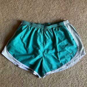 Women’s Nike Tempo Shorts